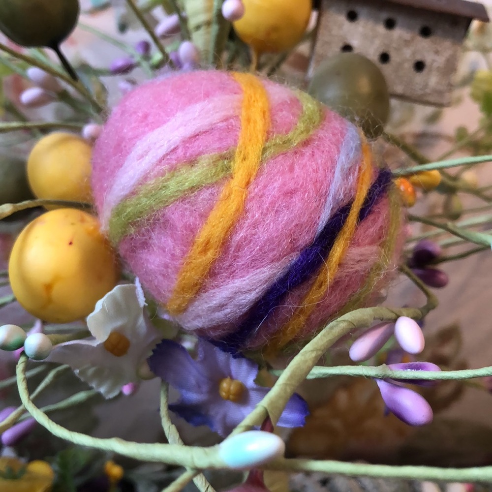 Handmade needle felted Easter egg collectable spring decoration